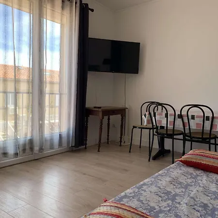 Apartment Sp000-004 Appt 3 Pieces 4 Couchages Pierre La